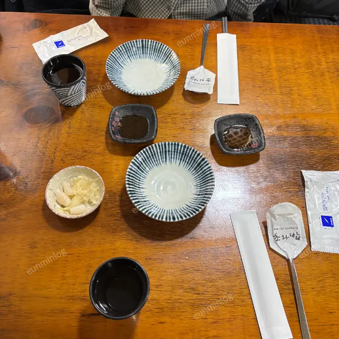 사당역 초와밥 기본 반찬