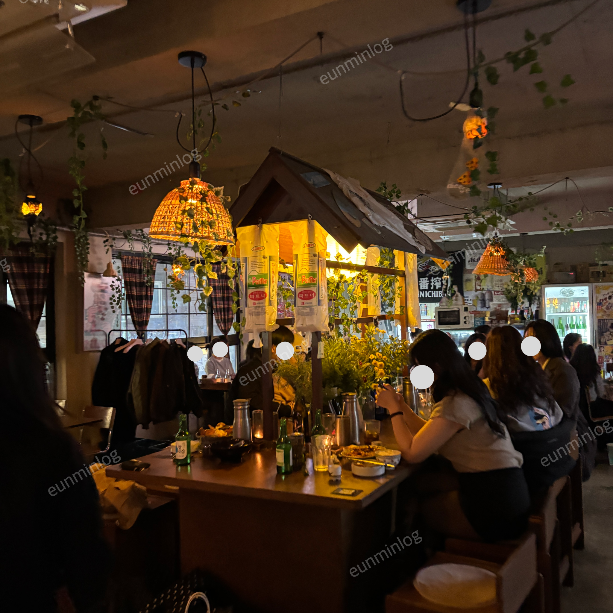 莫兰 居酒屋(日本式小酒馆)美食 非主流 店内 吧台座位