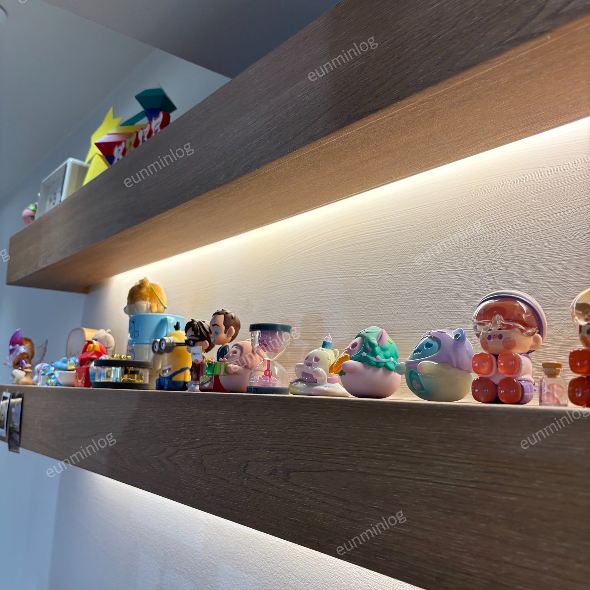 莫兰站 小拉温 咖啡馆 室内摆设