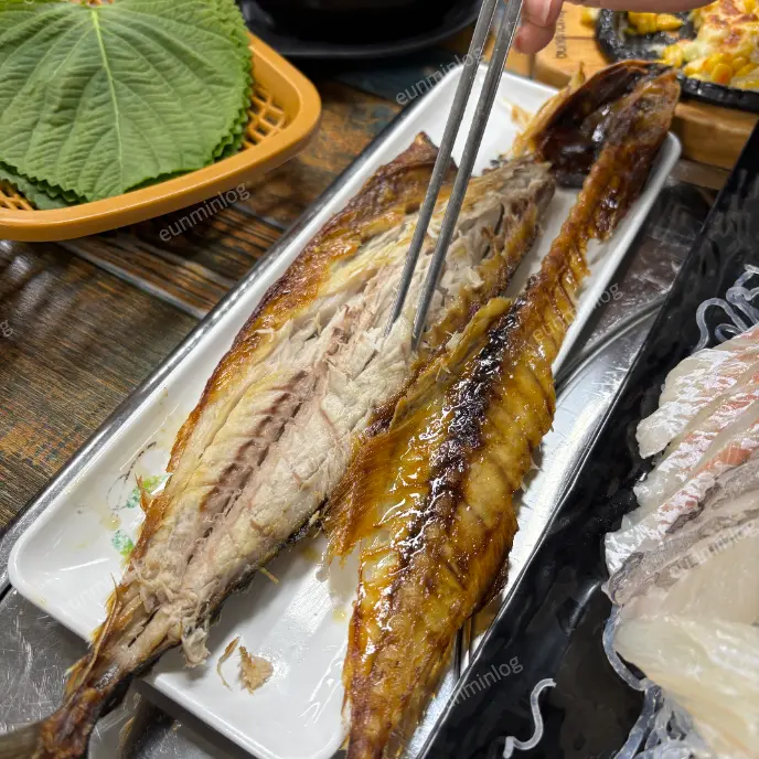 고등어 구이 뼈 바른 후