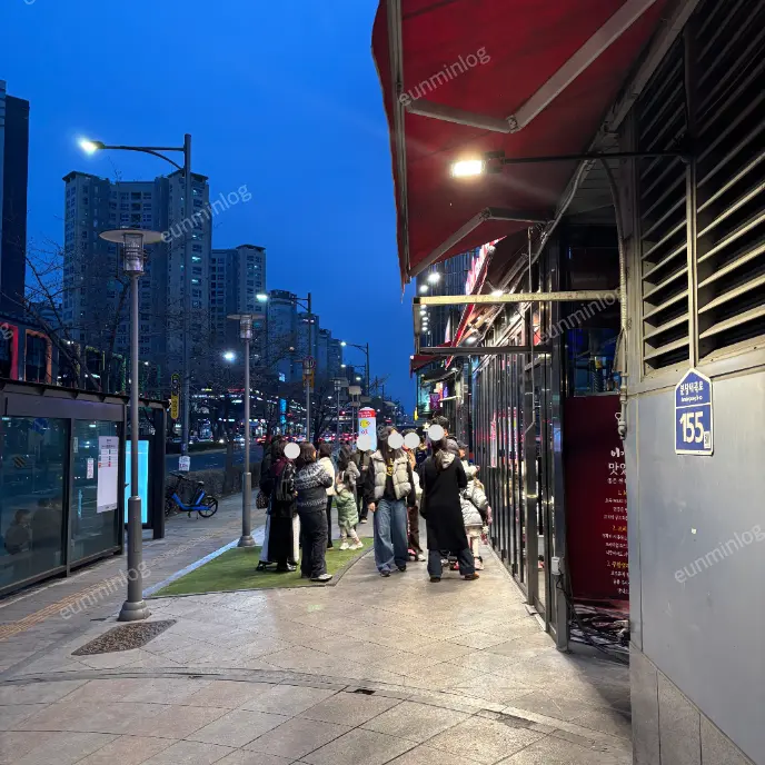 伊家羊肉串 排队等待（等位）