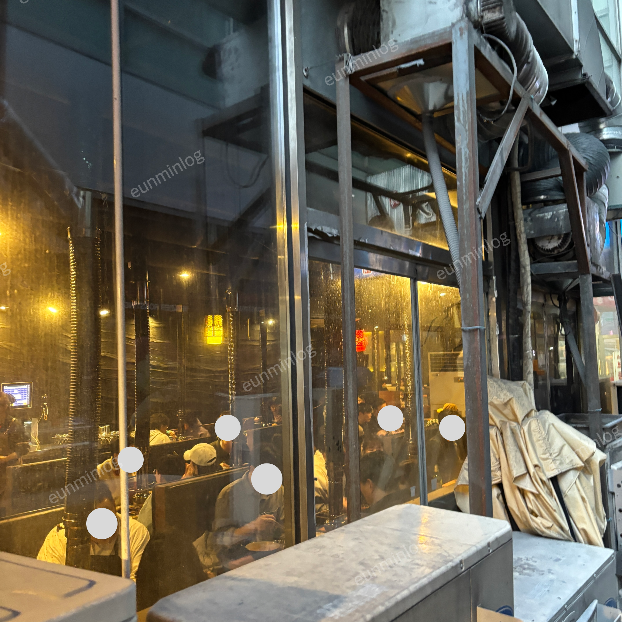 伊家羊肉串 店外景