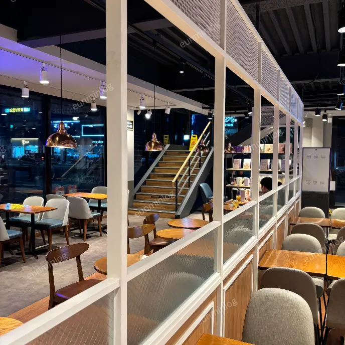 Coffee Bean 水原松竹DT店 1樓店內空間