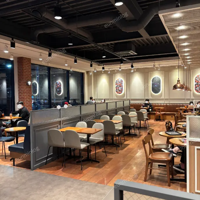 Coffee Bean 水原松竹DT店 2樓店內環境