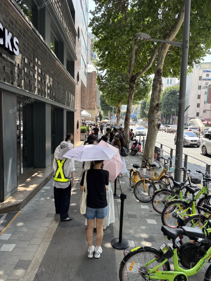성심당 시루케익전문점 앞 대기 줄