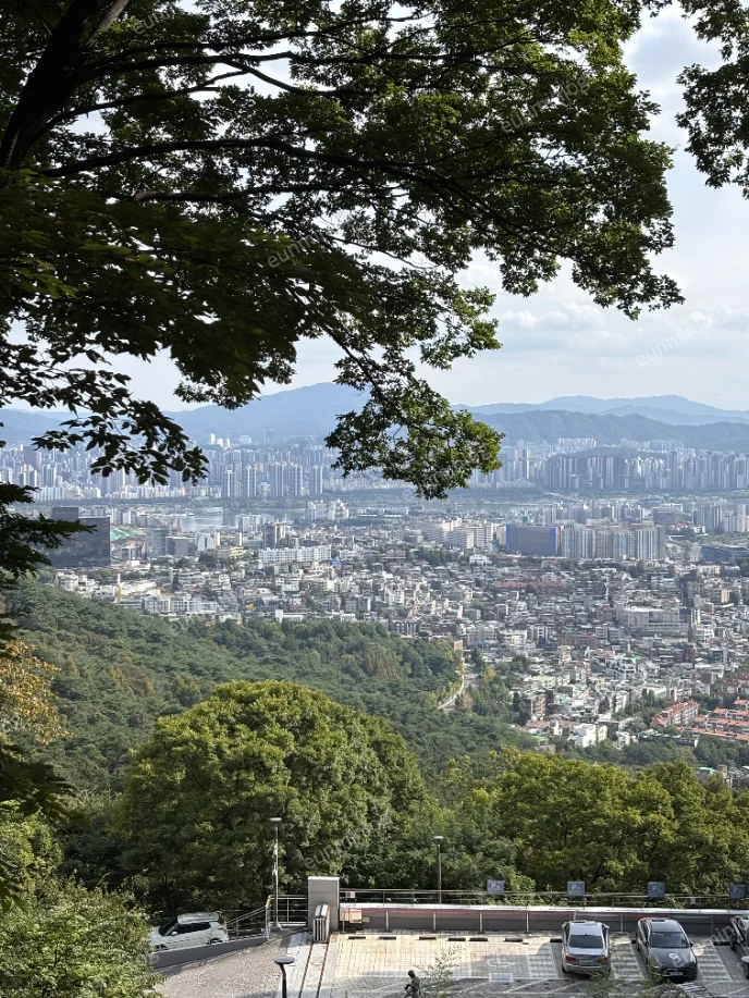 남산 정상에서 바라본 이태원 방향 서울 풍경