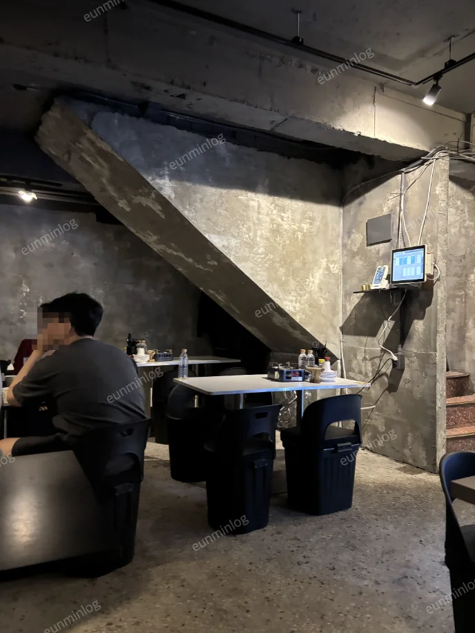 수산 사당본점 1층과 지하 매장 분위기 사진 3