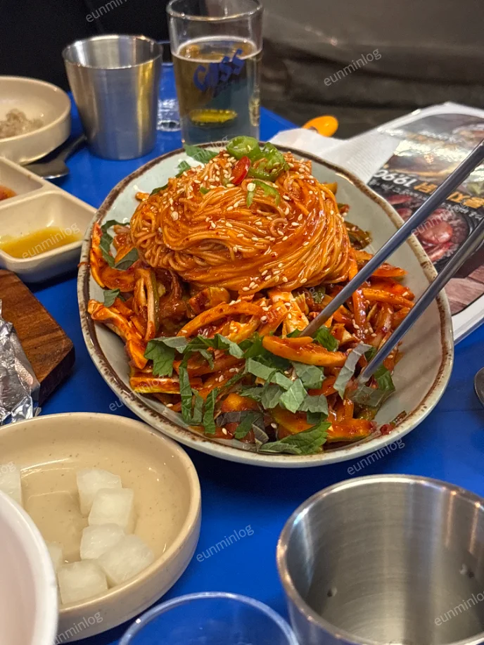 강남 456포차에서 주문한 골뱅이소면
