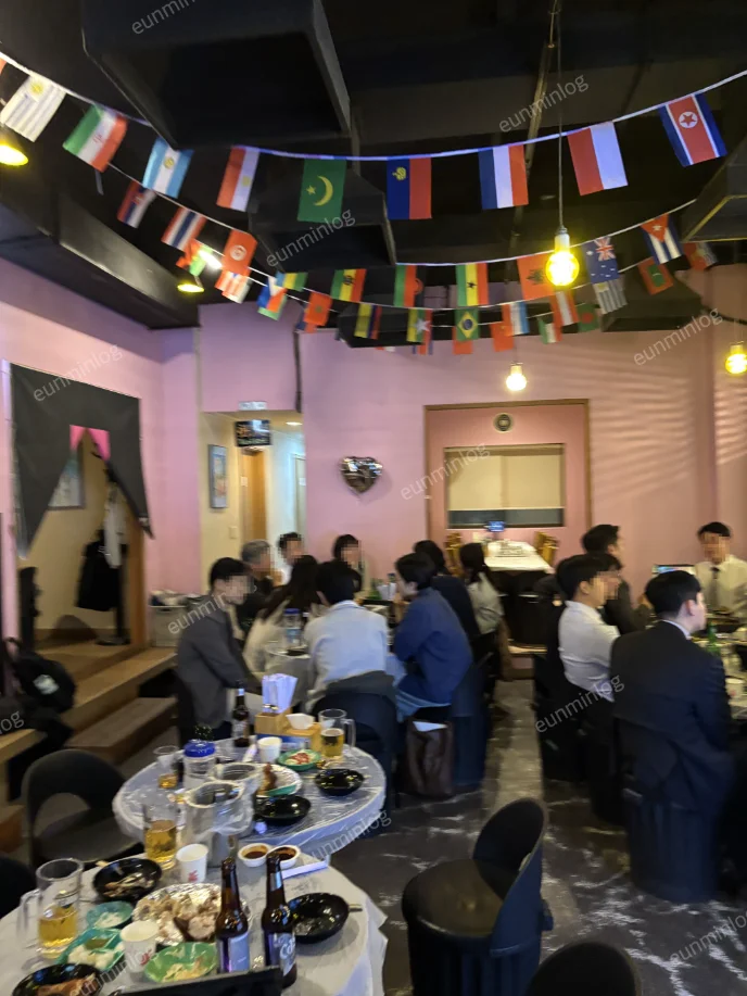 강남 456포차의 실내 단체 회식 좌석